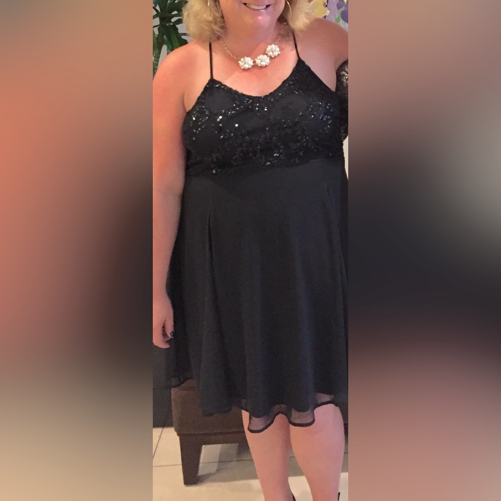Plus size cocktail dress